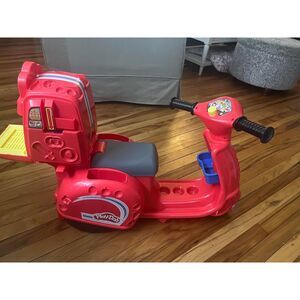 Play-Doh Large Ride-On Play Pizza Delivery Scooter Playset For Ages 3+